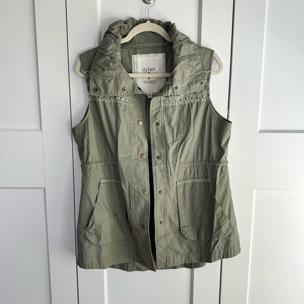 Dylan olive vest